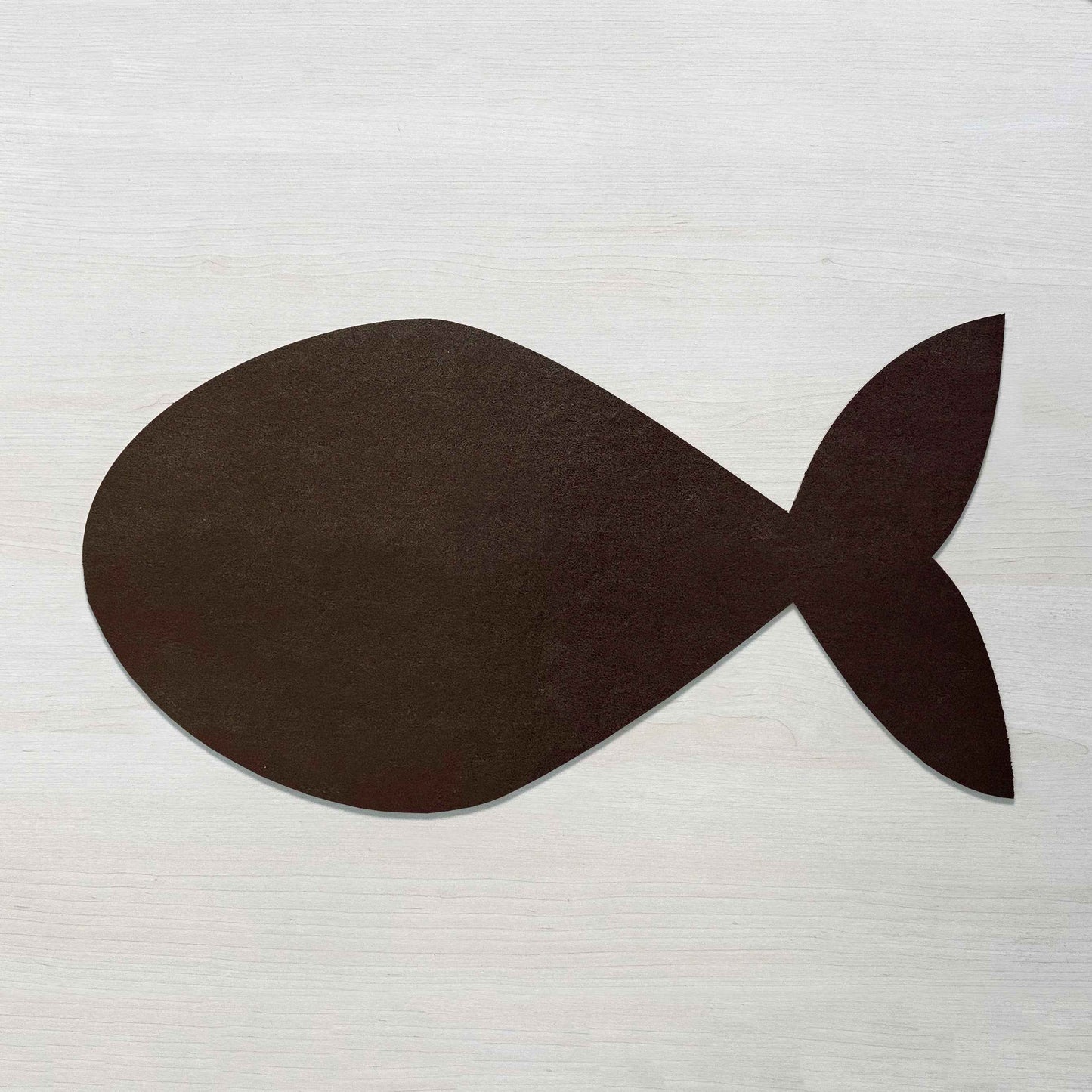 Pesce 57.3x27.6 cm