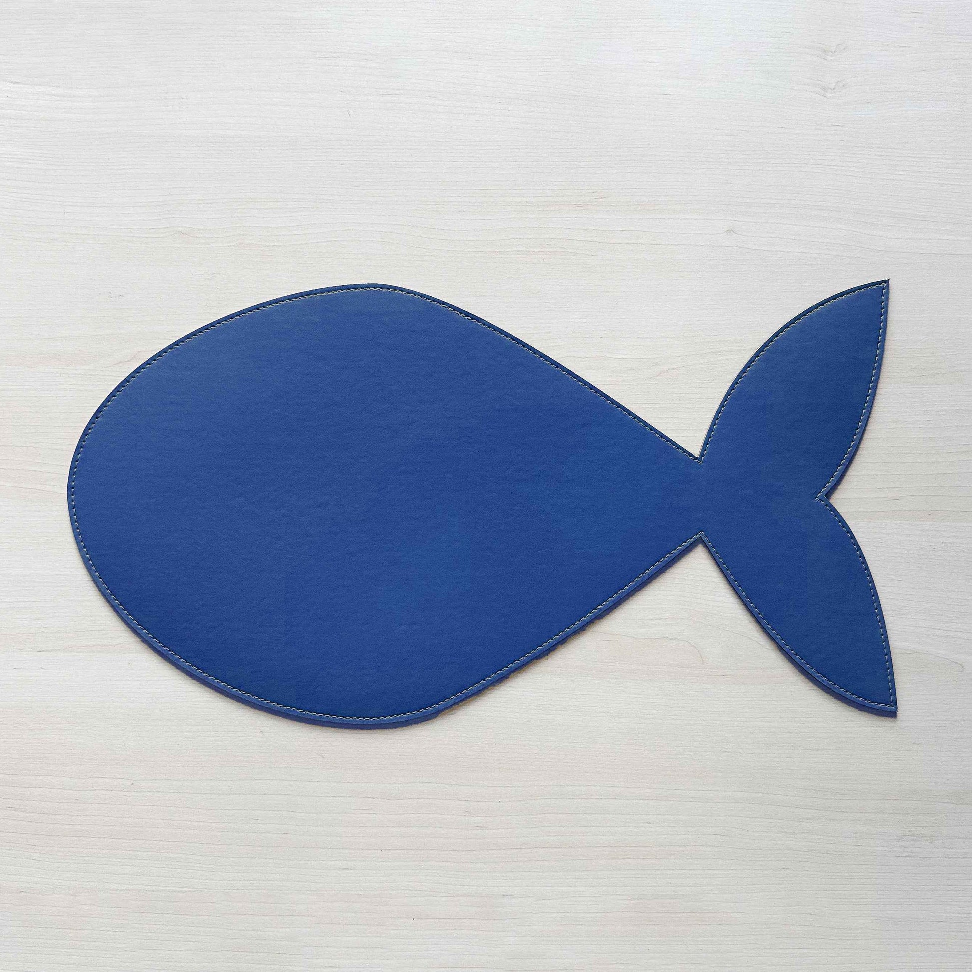 Pesce 57.3x27.6 cm