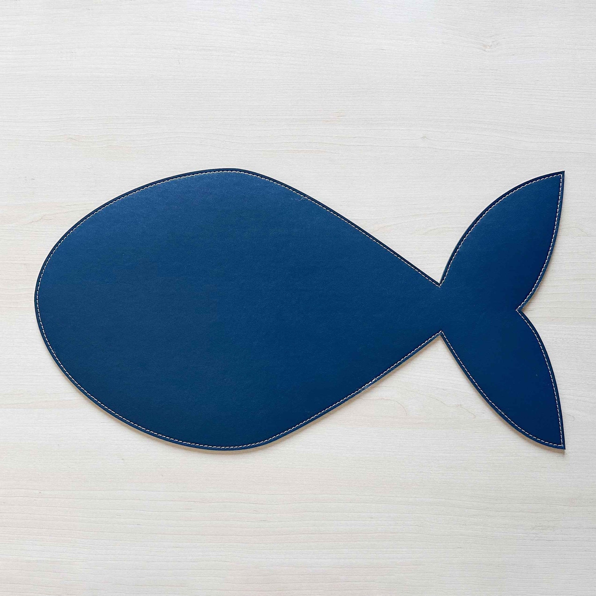 Pesce 57.3x27.6 cm
