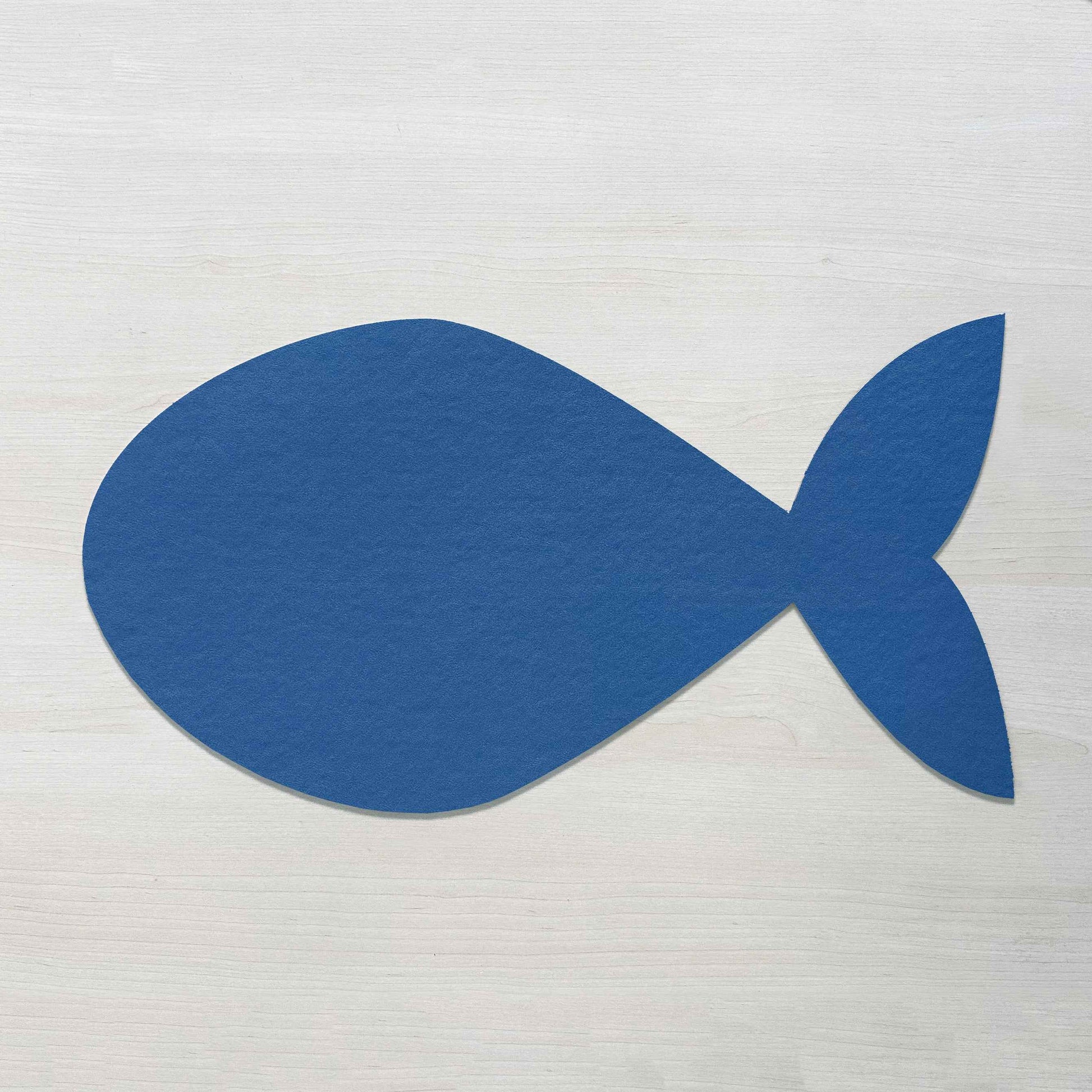 Pesce 57.3x27.6 cm