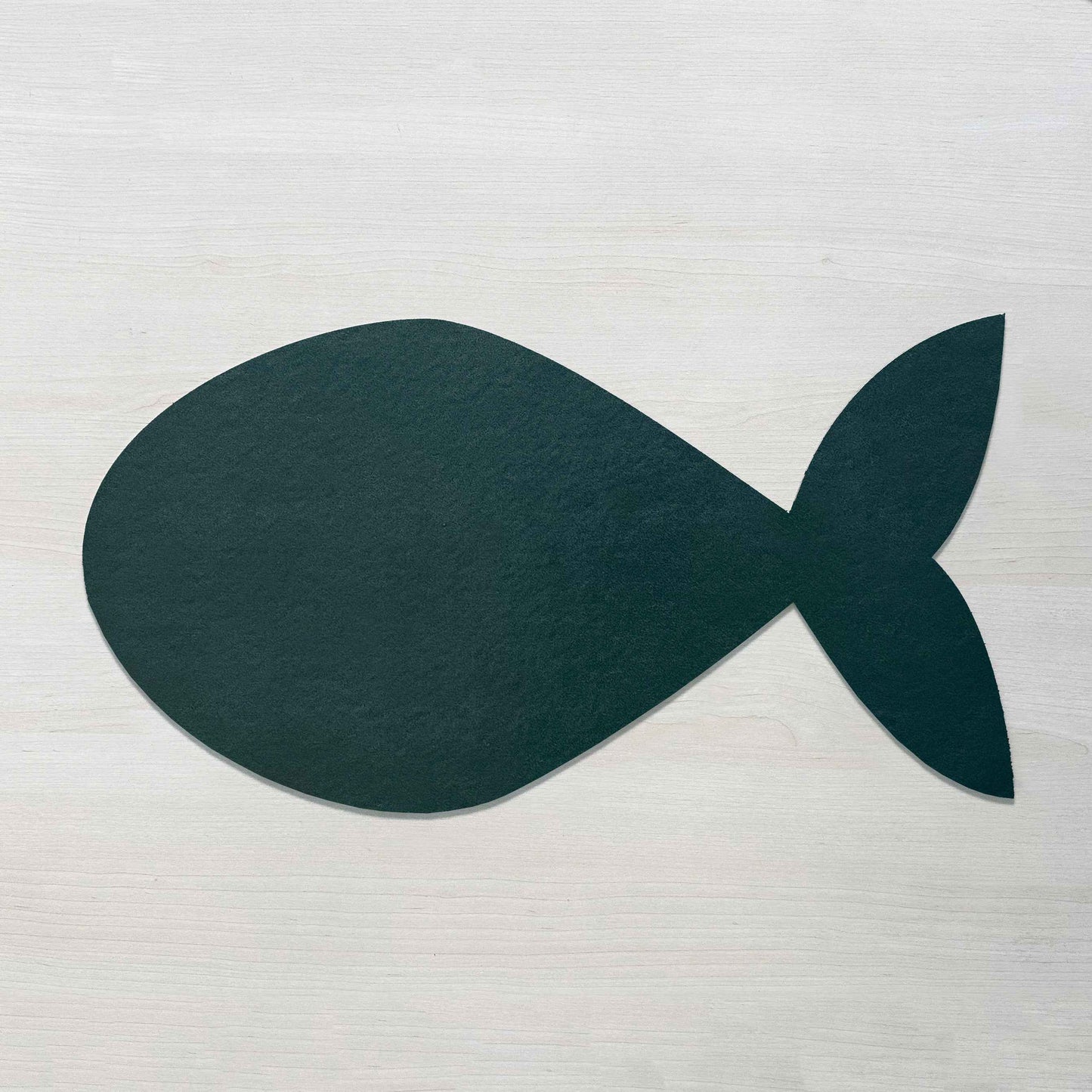 Pesce 57.3x27.6 cm