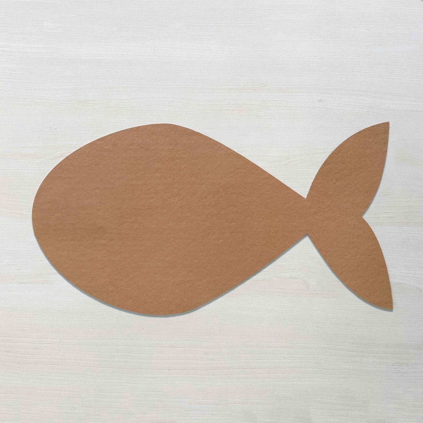 Pesce 57.3x27.6 cm