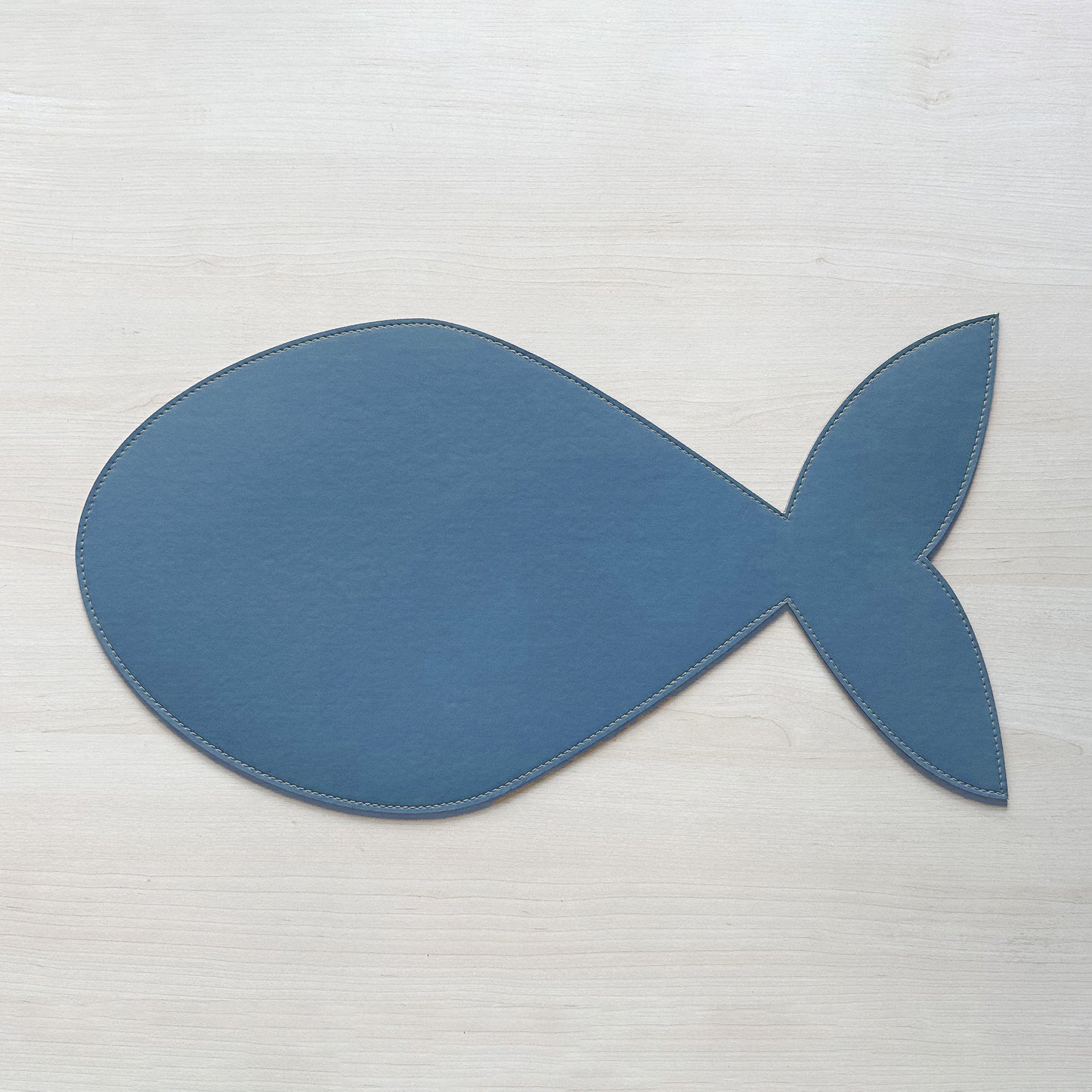 Pesce 57.3x27.6 cm